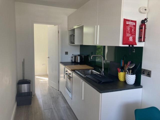 The Salt Box- Lovely Refurbished Annexe, Free Parking, Walk To Porth Beach. Saint Columb Minor Екстер'єр фото