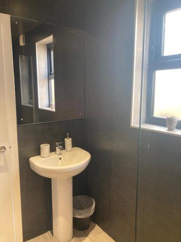 The Salt Box- Lovely Refurbished Annexe, Free Parking, Walk To Porth Beach. Saint Columb Minor Екстер'єр фото